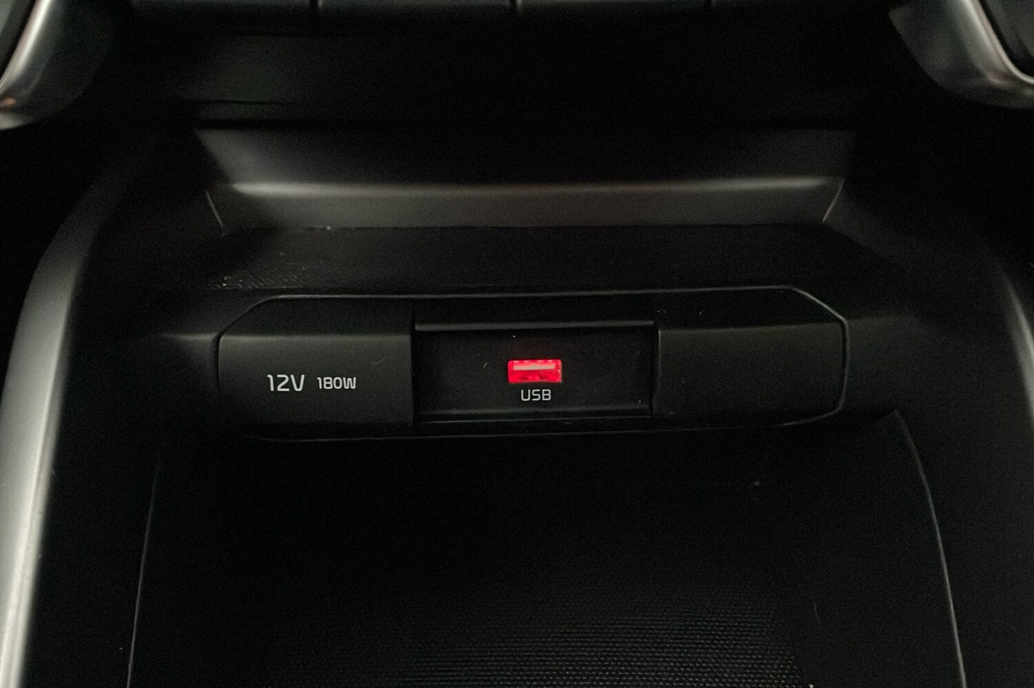 Used Kia Stonic 2022 for sale - 76769088: Photo 21