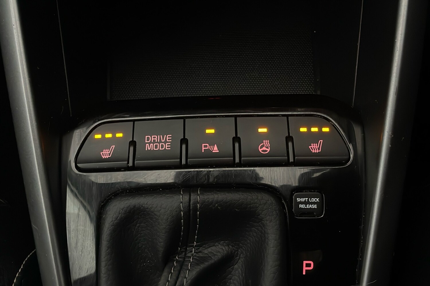 Used Kia Stonic 2022 for sale - 76769088: Photo 24