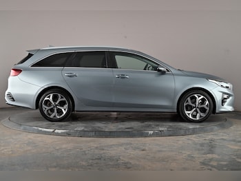 Used Kia Ceed 2019 for sale - 76470805: Photo