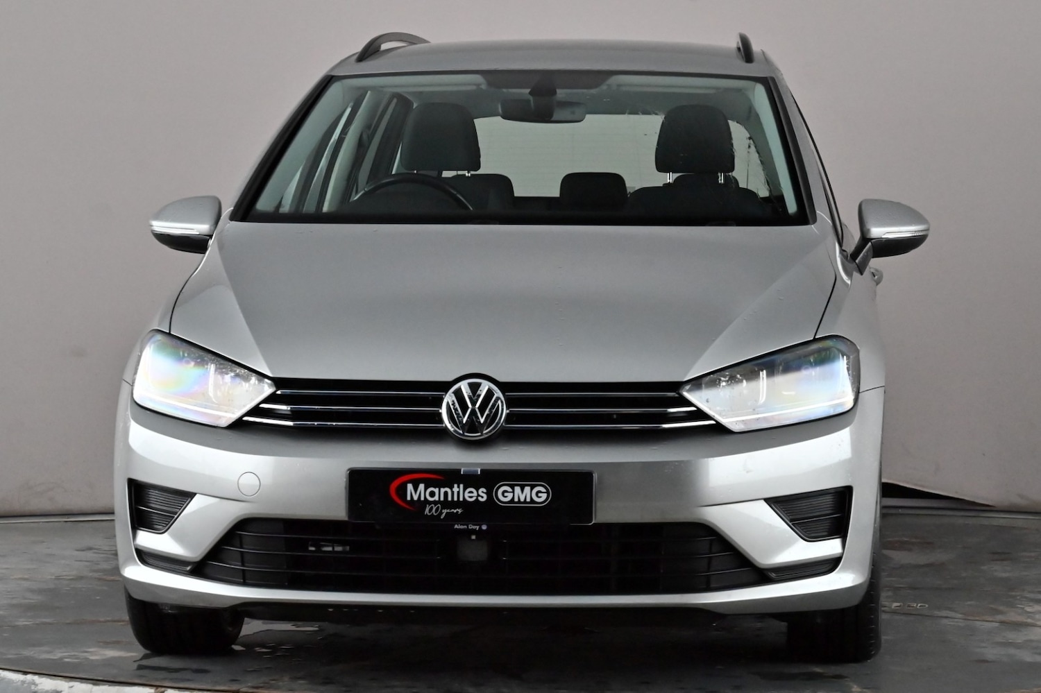 Used Volkswagen Golf SV 2017 for sale - 77154220: Photo 2