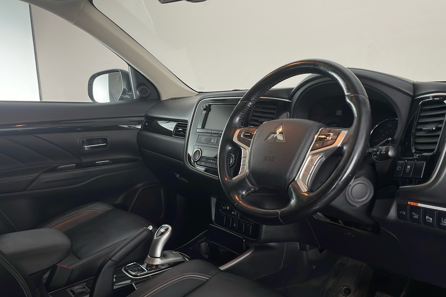 Used Mitsubishi Outlander 2016 for sale - 76030098: Photo 10