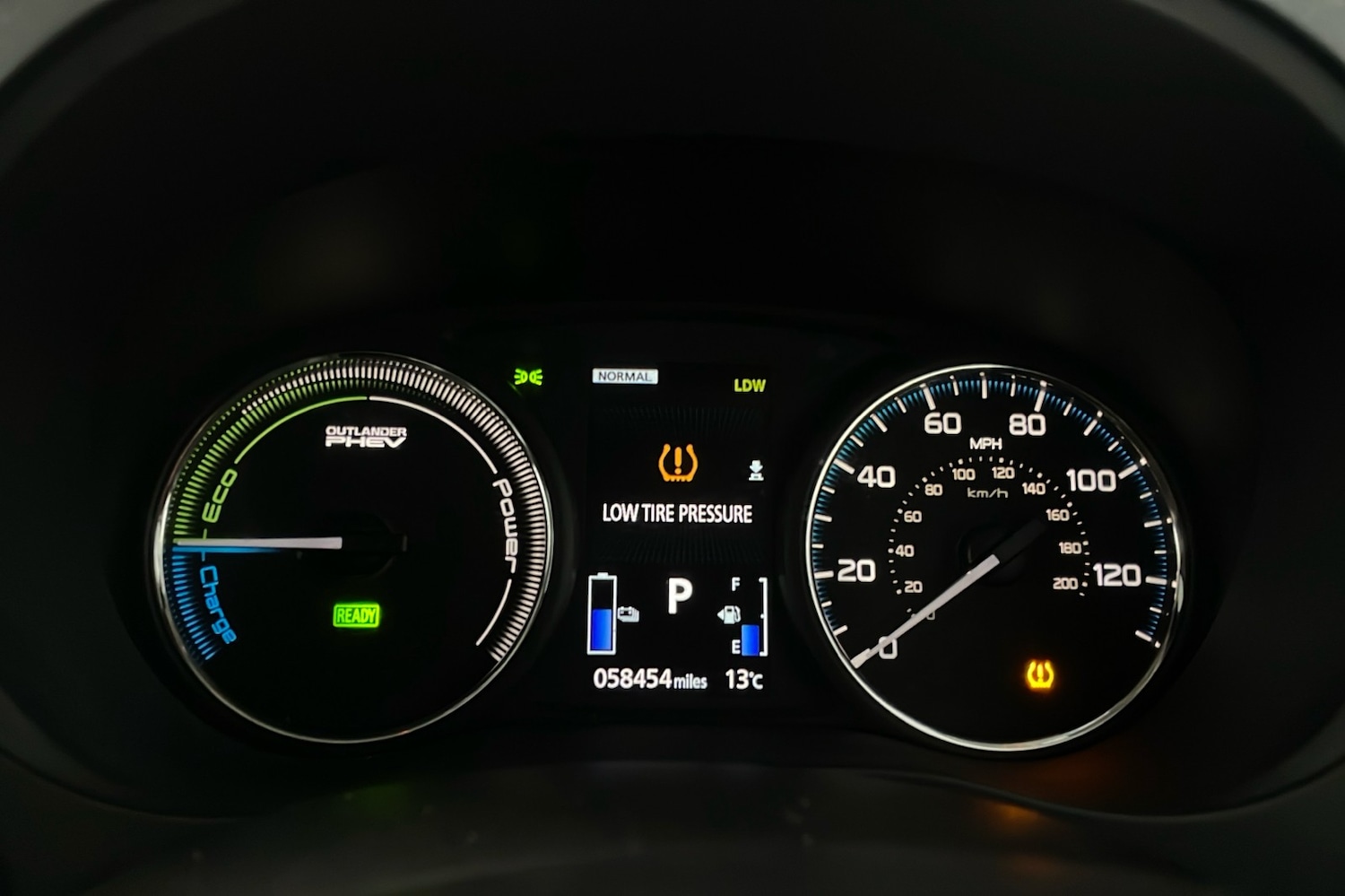 Used Mitsubishi Outlander 2016 for sale - 76030098: Photo 12
