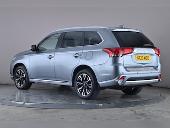 Used Mitsubishi Outlander 2016 for sale - 76030098: Photo 4