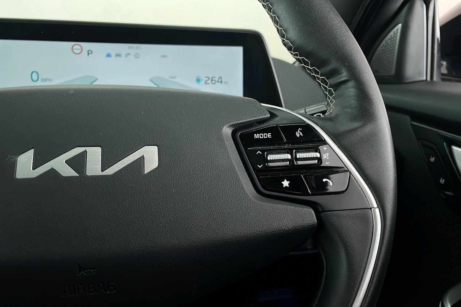 2022 Kia EV6 166kW GT Line S 77.4kWh 5dr Auto Estate Electric Automatic - Picture 16 of 24