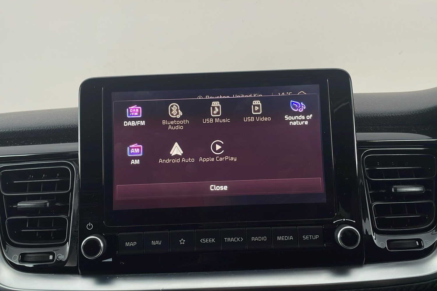 Used Kia Stonic 2023 for sale - 76316579: Photo 17