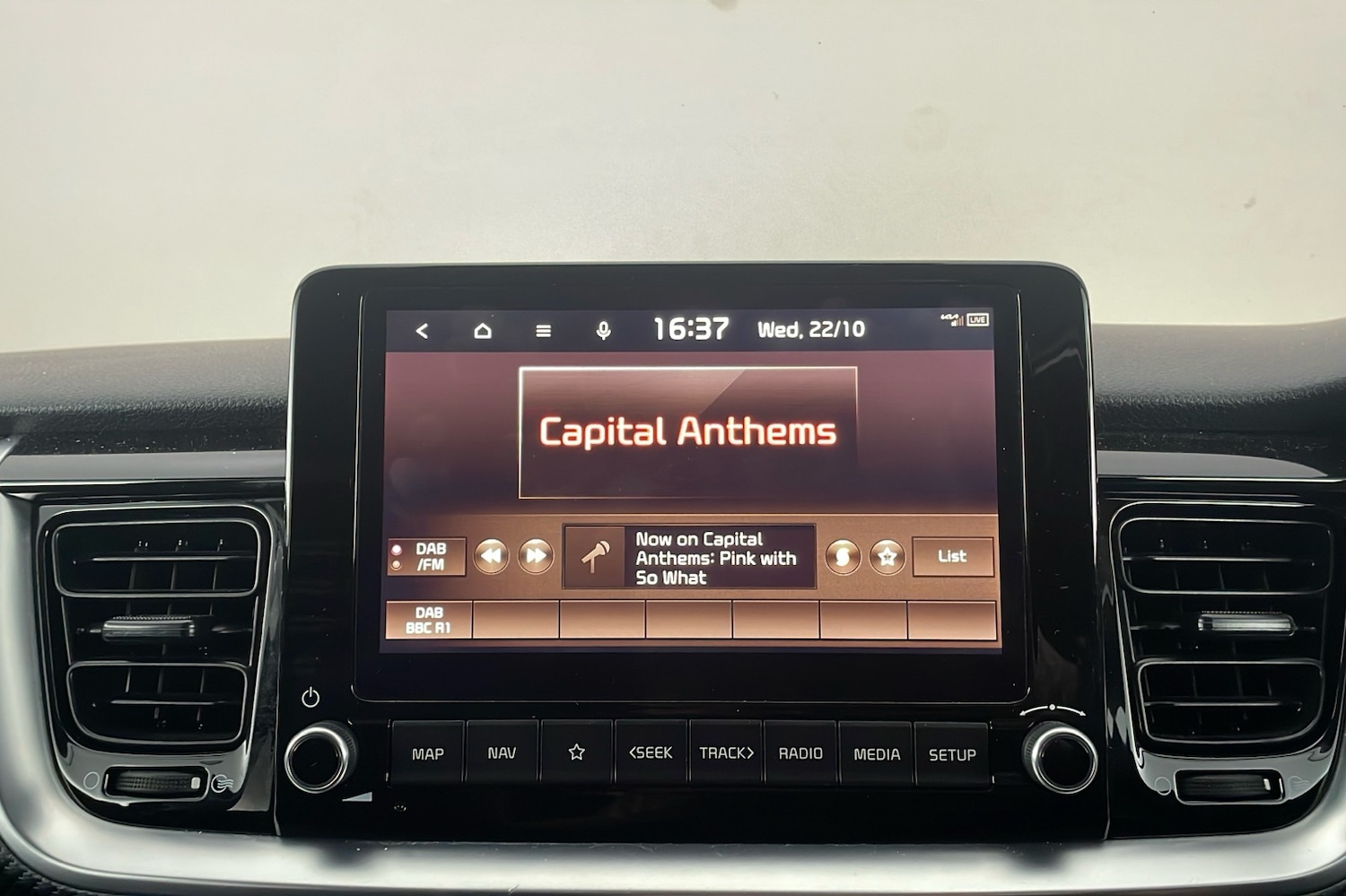 Used Kia Stonic 2023 for sale - 76316579: Photo 18