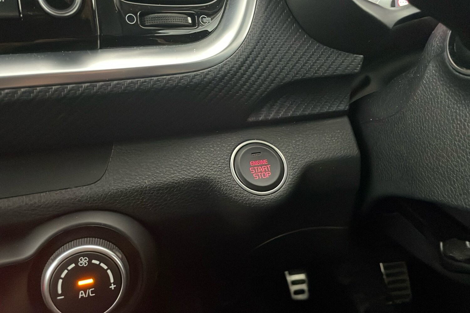 Used Kia Stonic 2023 for sale - 76316579: Photo 19