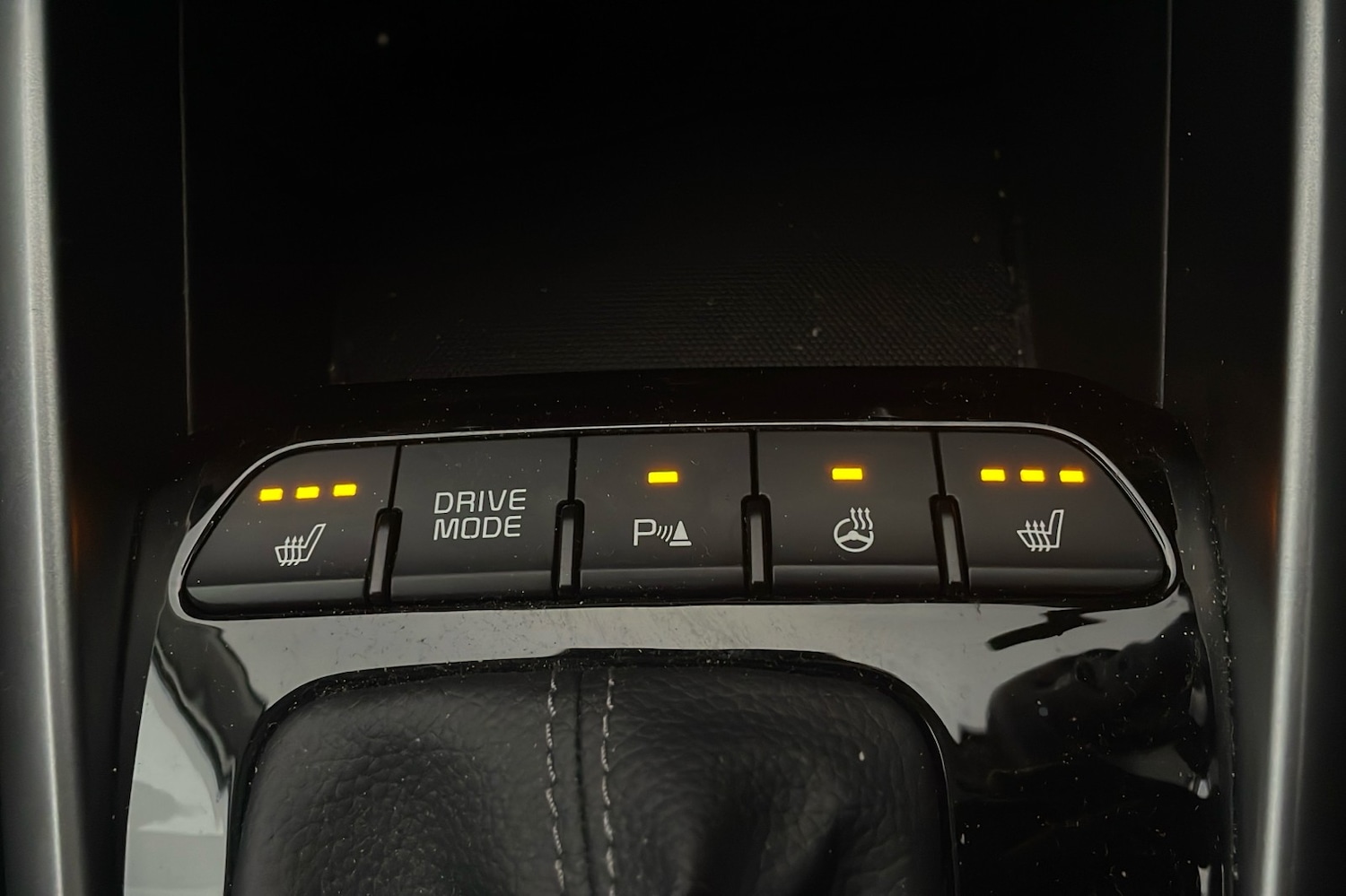 Used Kia Stonic 2023 for sale - 76316579: Photo 23