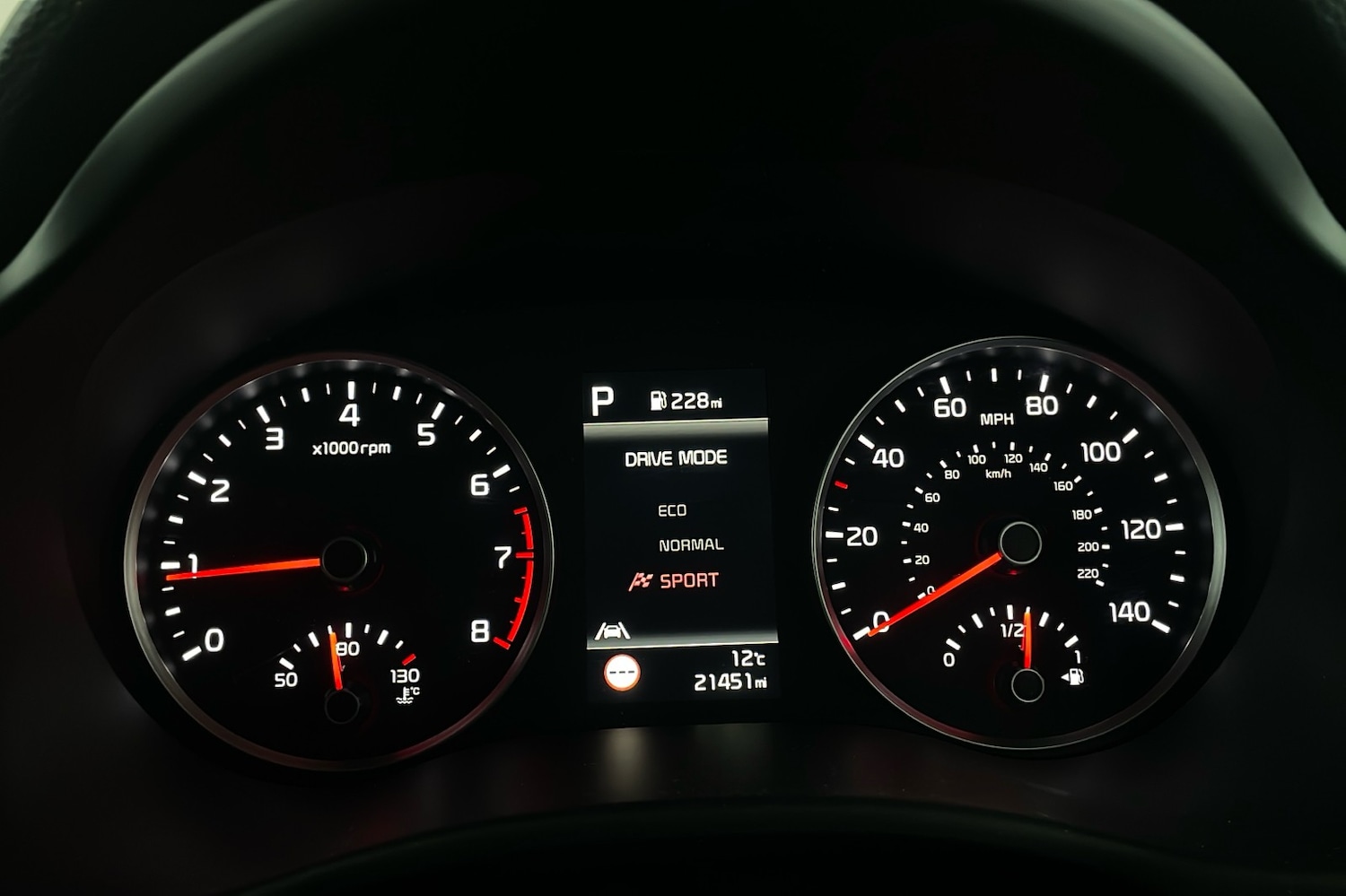 Used Kia Stonic 2023 for sale - 76316579: Photo 24