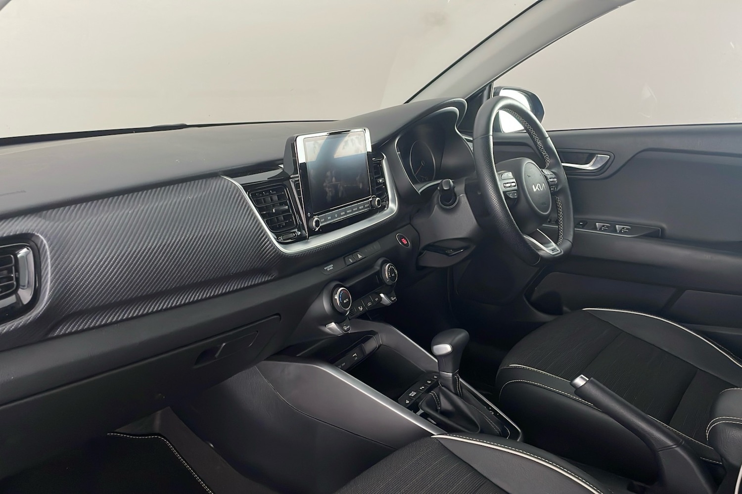 Used Kia Stonic 2023 for sale - 76316579: Photo 26