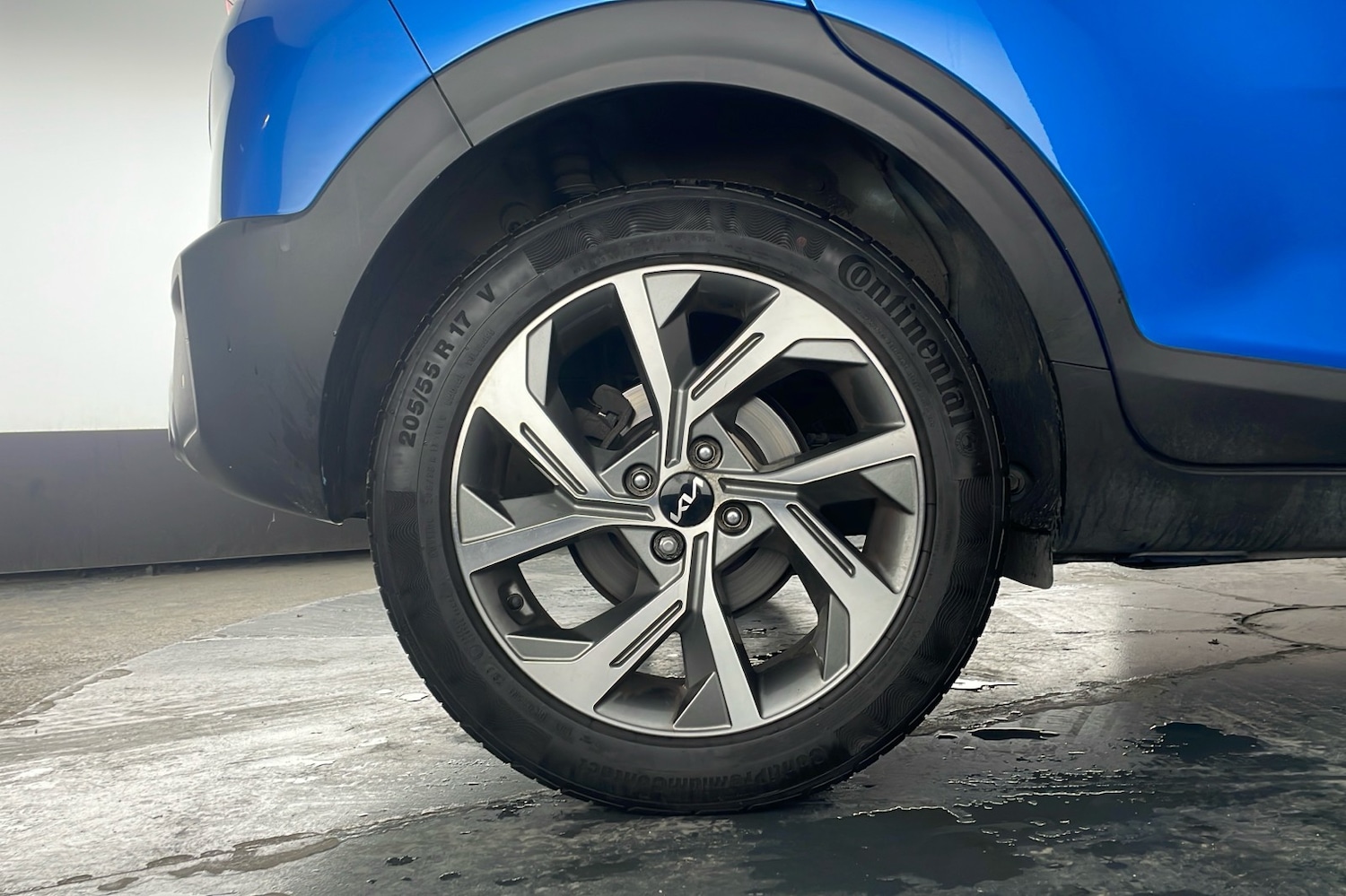 Used Kia Stonic 2023 for sale - 76316579: Photo 8