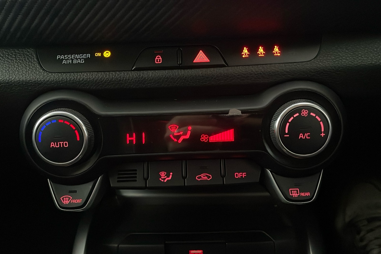 Used Kia Stonic 2024 for sale - 77409328: Photo 14