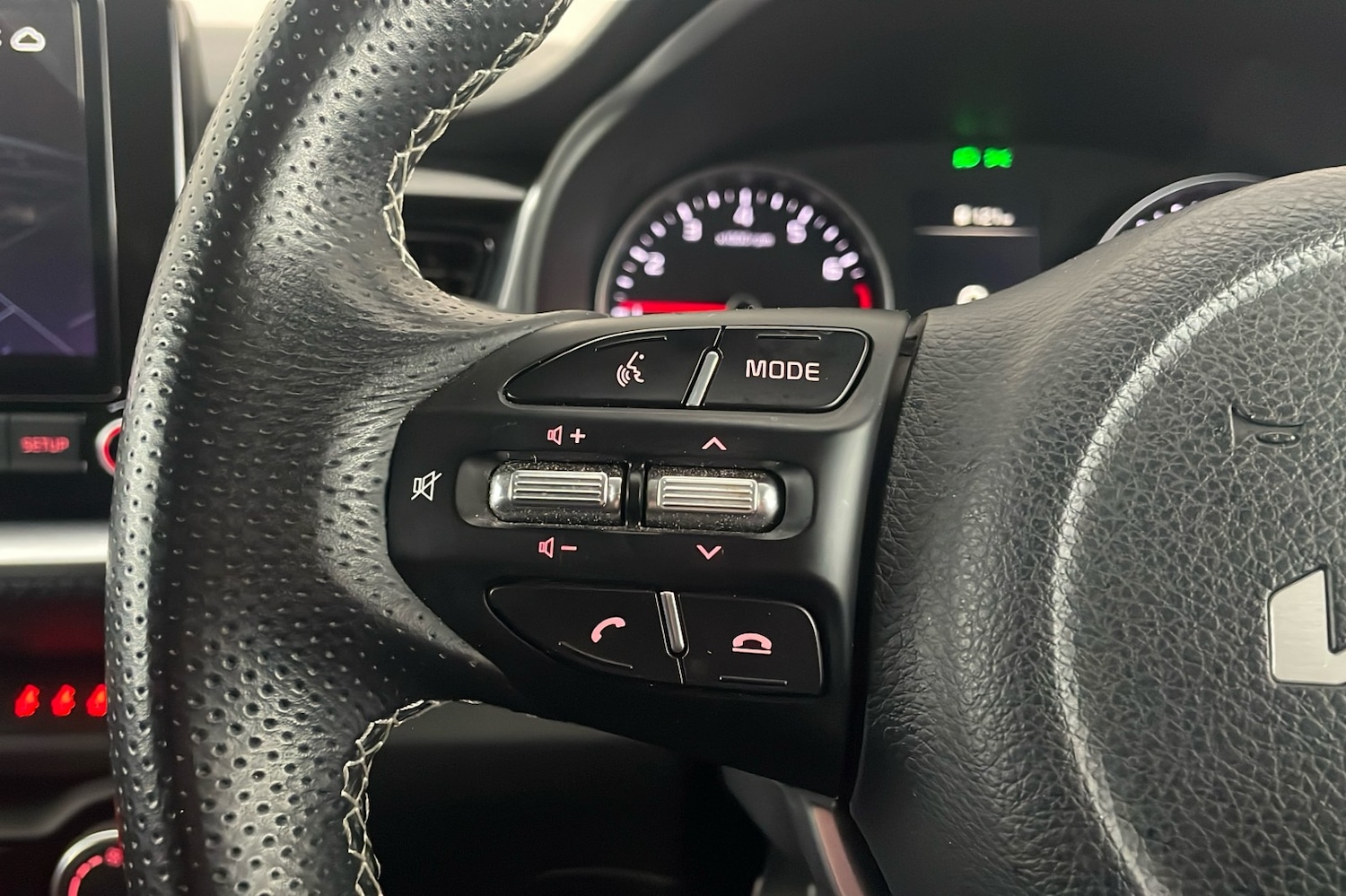 Used Kia Stonic 2024 for sale - 77409328: Photo 15