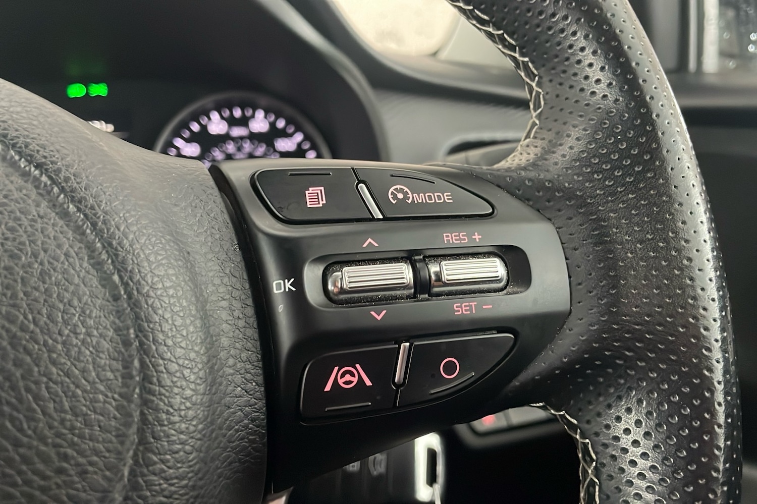 Used Kia Stonic 2024 for sale - 77409328: Photo 16