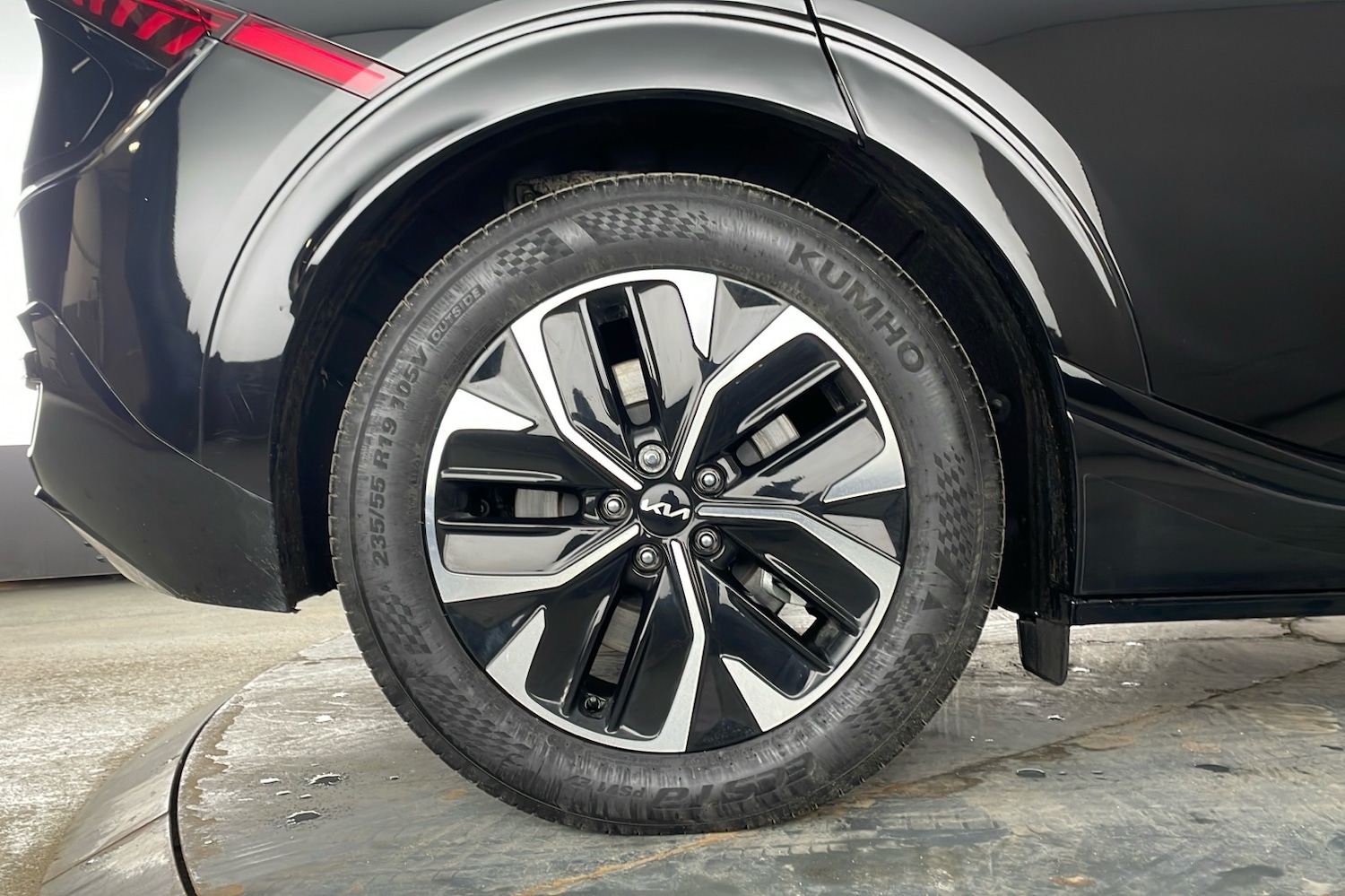 Used Kia EV6 2024 for sale - 77392520: Photo 8