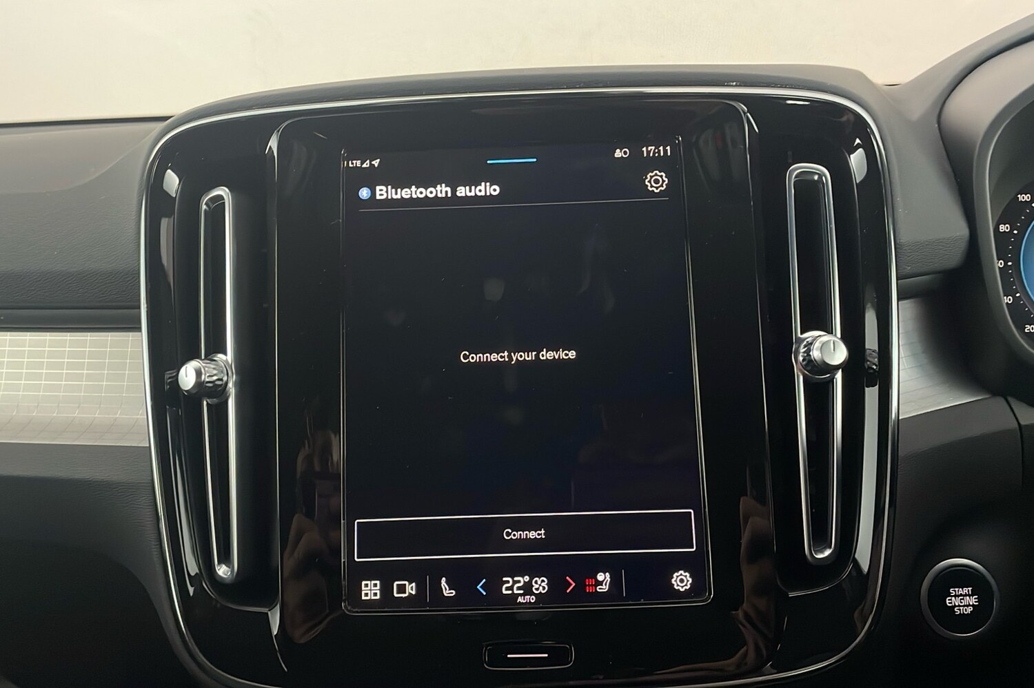 Used Volvo XC40 2023 for sale - 76257216: Photo 16