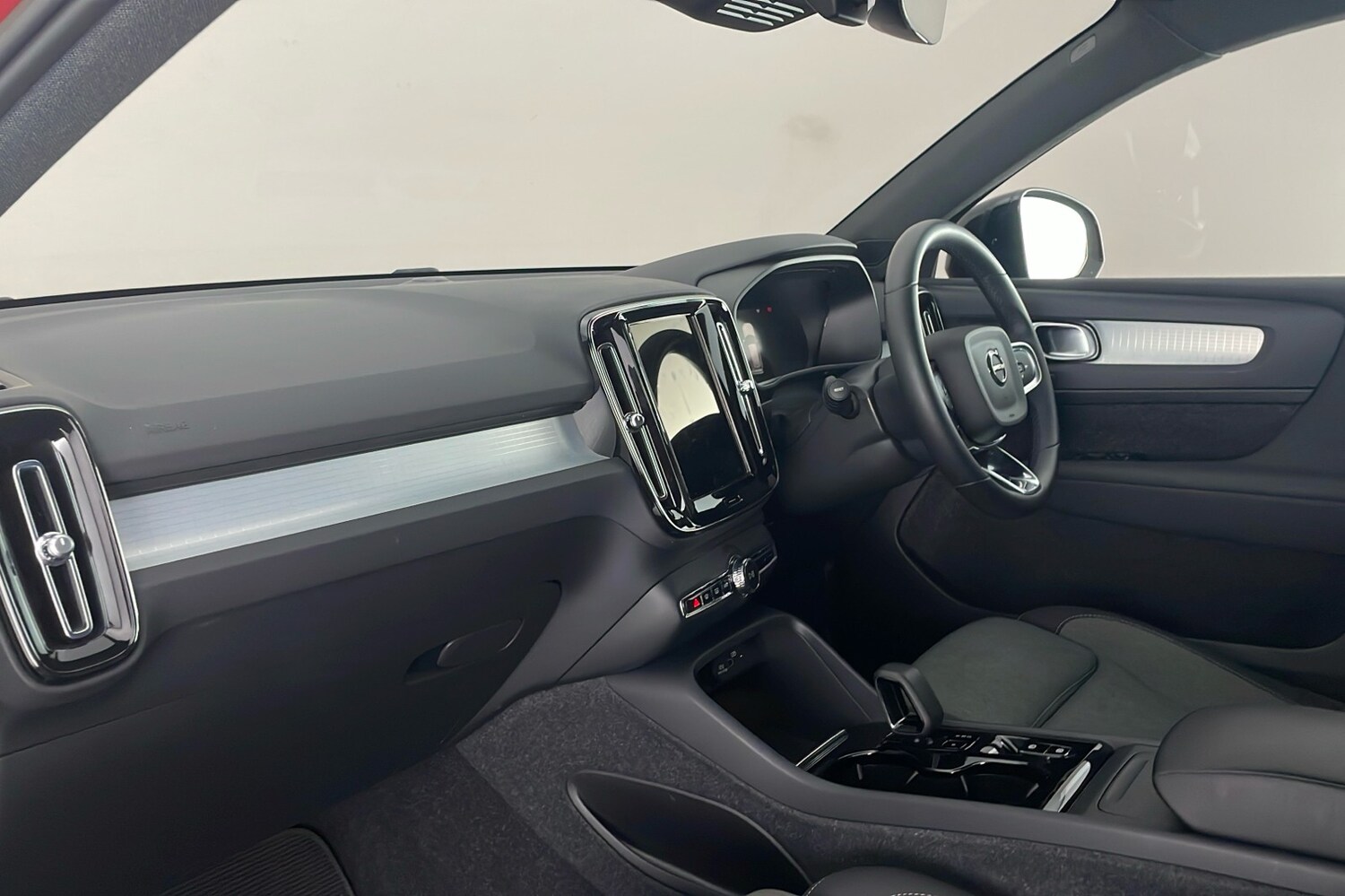 Used Volvo XC40 2023 for sale - 76257216: Photo 22