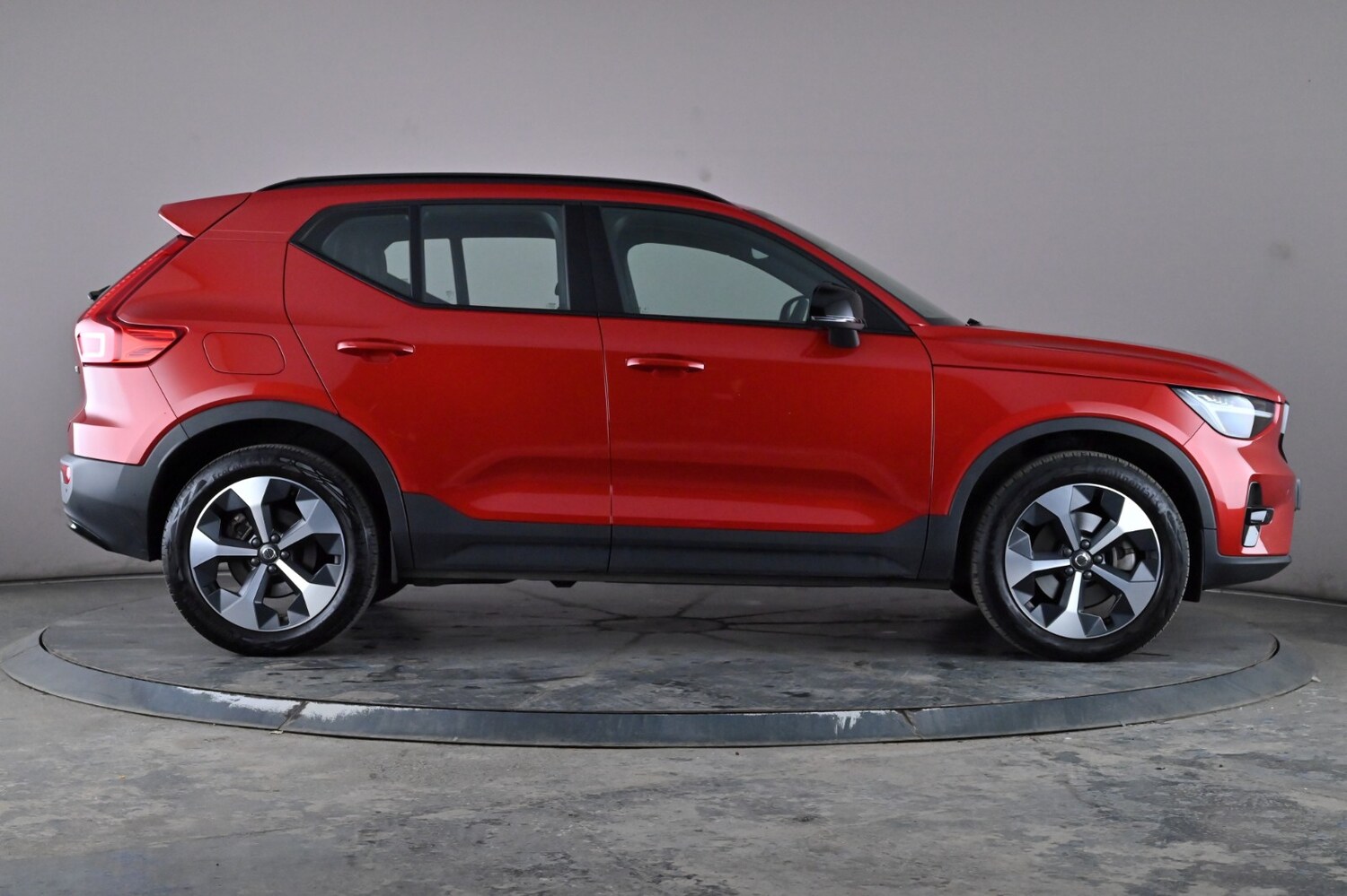 Used Volvo XC40 2023 for sale - 76257216: Photo 3