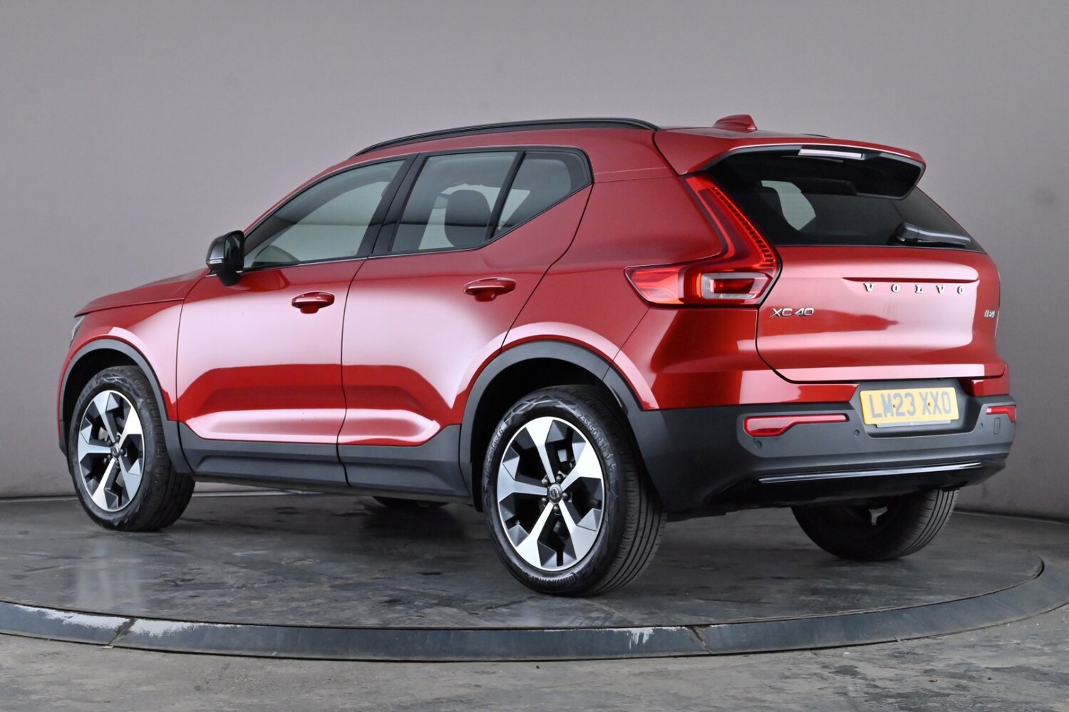 Used Volvo XC40 2023 for sale - 76257216: Photo 4