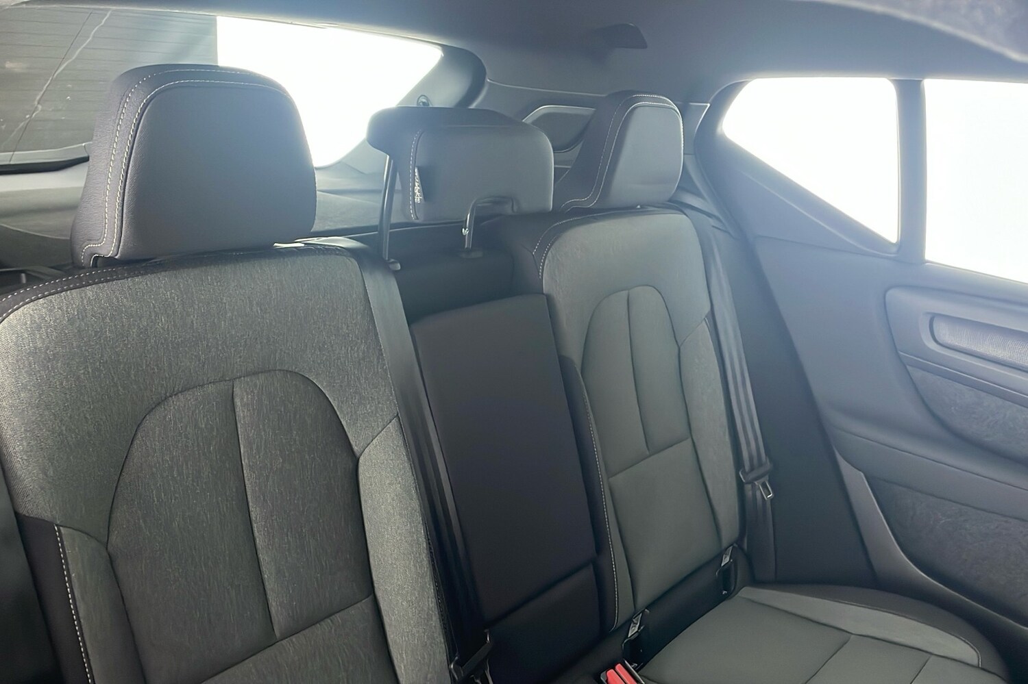 Used Volvo XC40 2023 for sale - 76257216: Photo 9