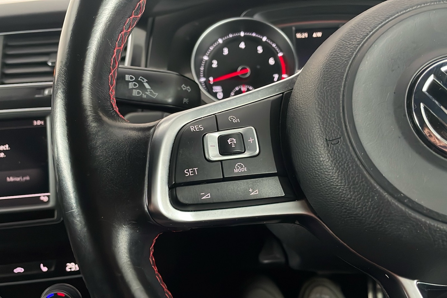 Used Volkswagen Golf 2016 for sale - 77149149: Photo 14