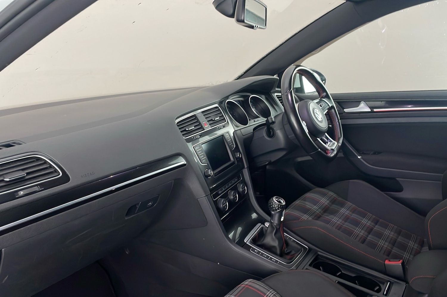 Used Volkswagen Golf 2016 for sale - 77149149: Photo 21