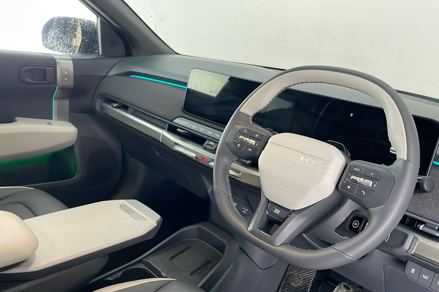 Used Kia EV3 2025 for sale - 77378989: Photo 11