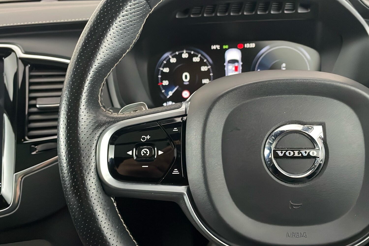 Used Volvo XC90 for sale - 77639985: Photo 14