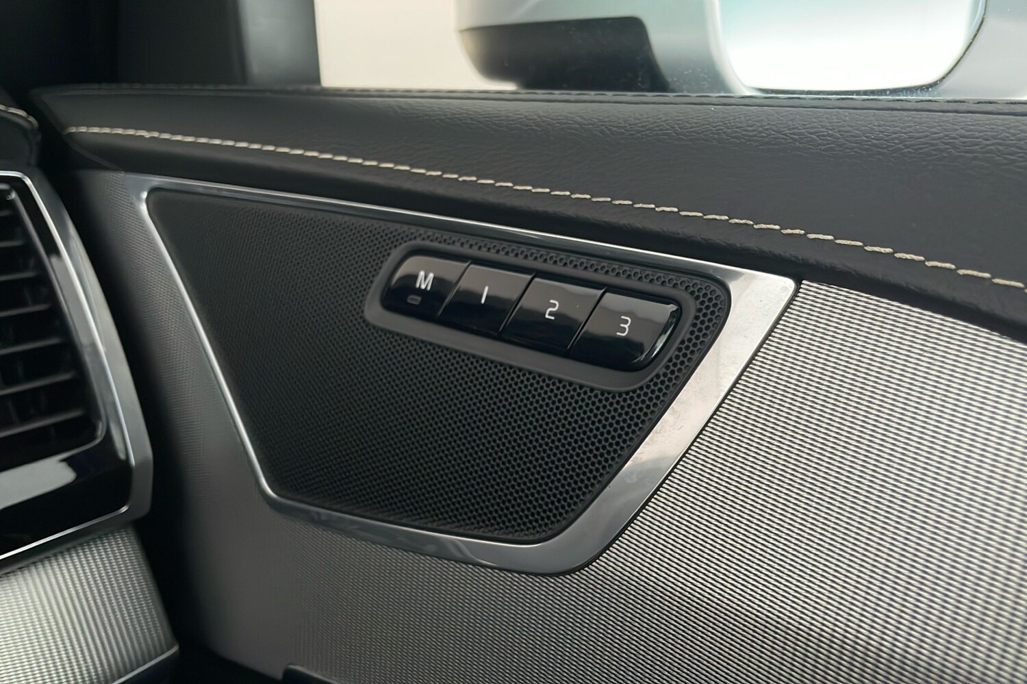 Used Volvo XC90 for sale - 77639985: Photo 17