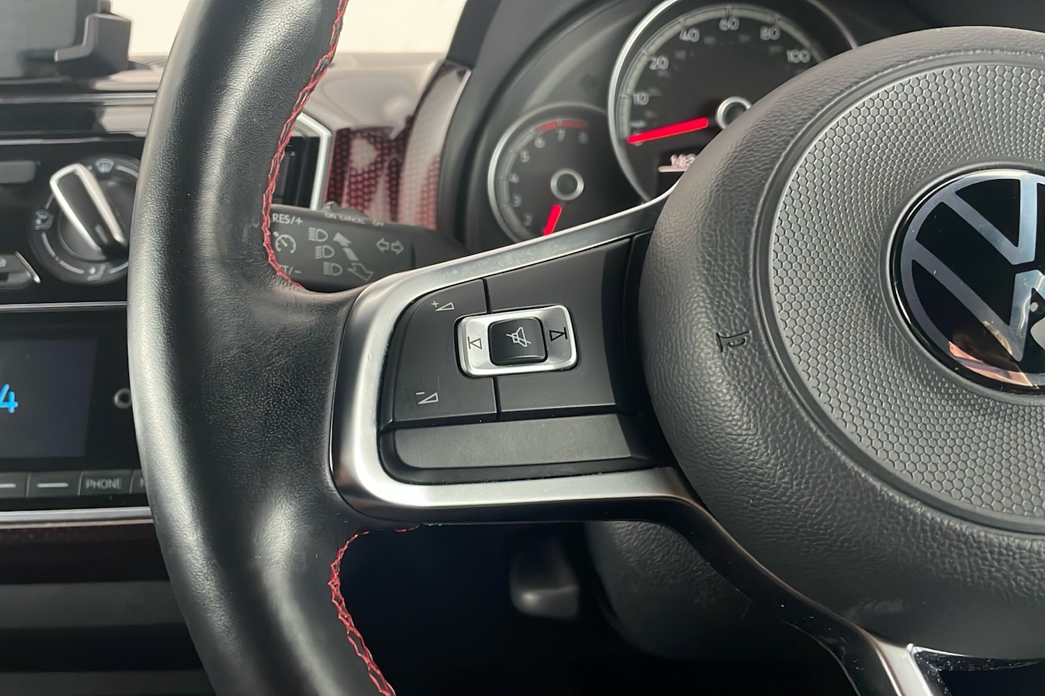 Used Volkswagen up! 2021 for sale - 76250452: Photo 15