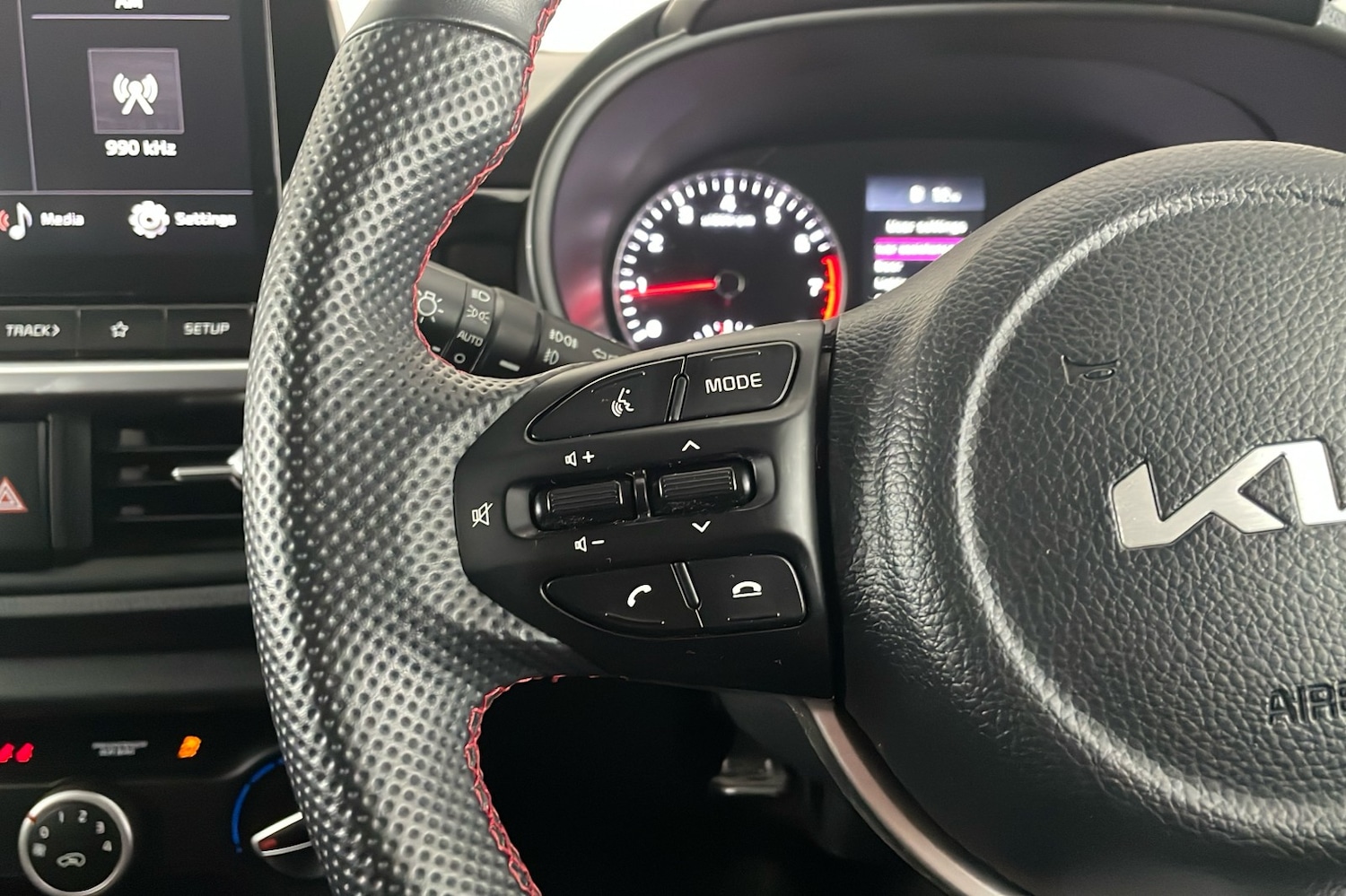 Used Kia Picanto 2023 for sale - 76040446: Photo 15