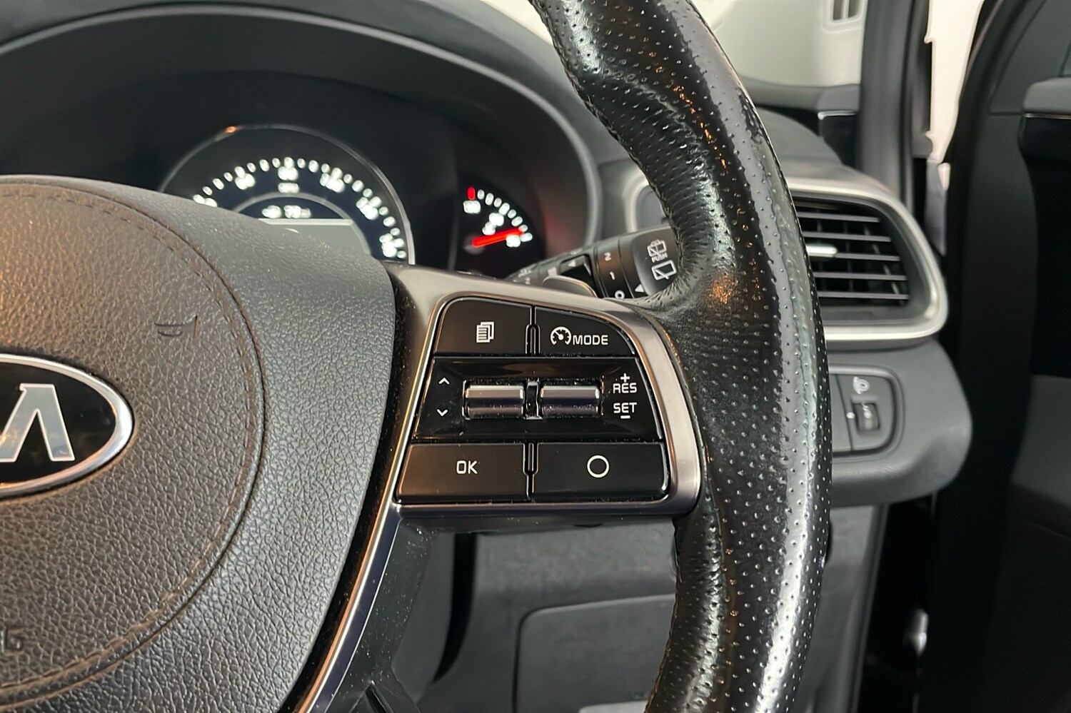 Used Kia Sorento 2018 for sale - 75981025: Photo 17