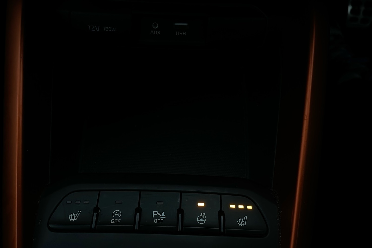 Used Kia Stonic 2018 for sale - 76380282: Photo 21