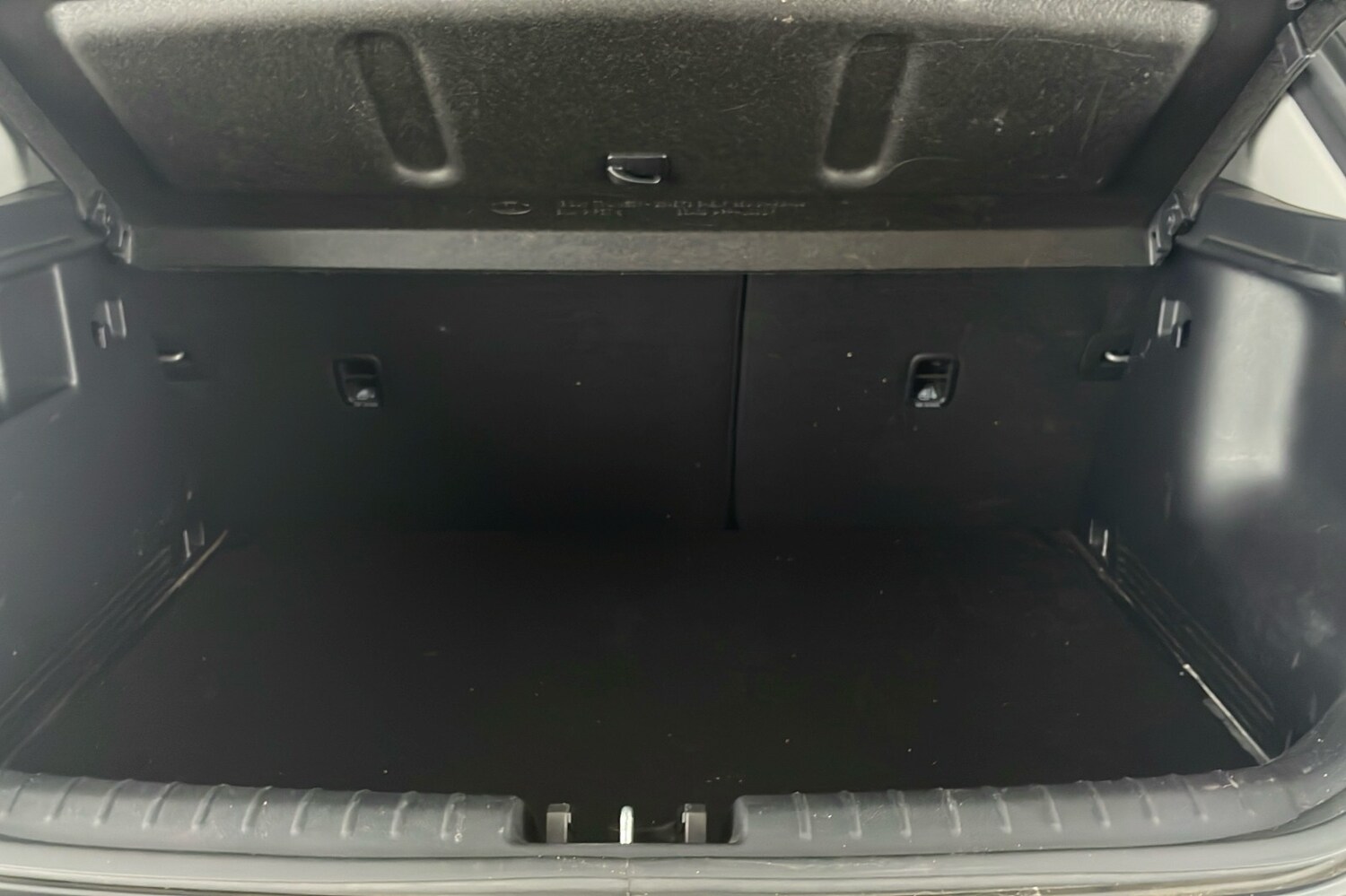 Used Kia Stonic 2018 for sale - 76380282: Photo 23