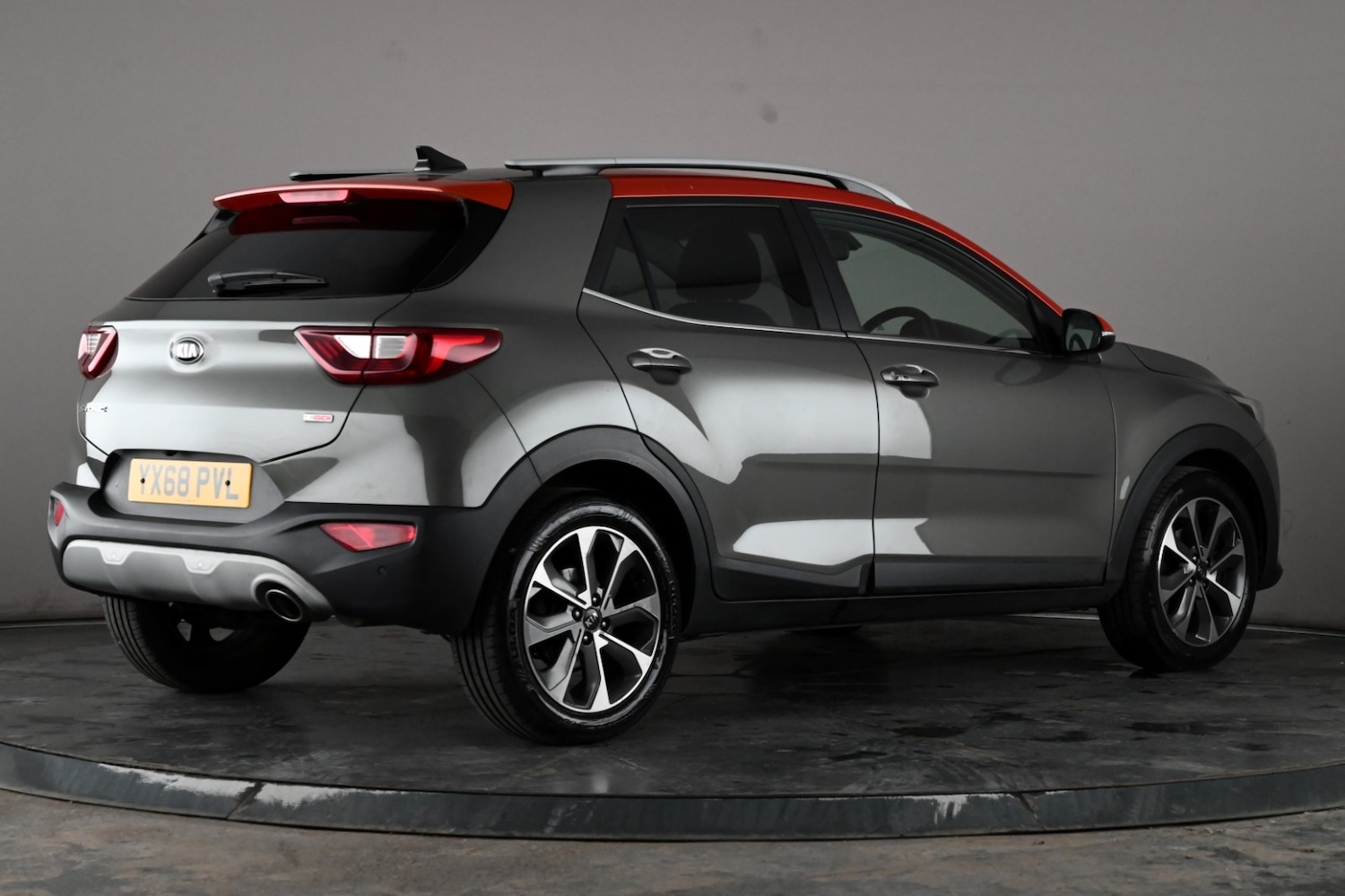 Used Kia Stonic 2018 for sale - 76380282: Photo 7