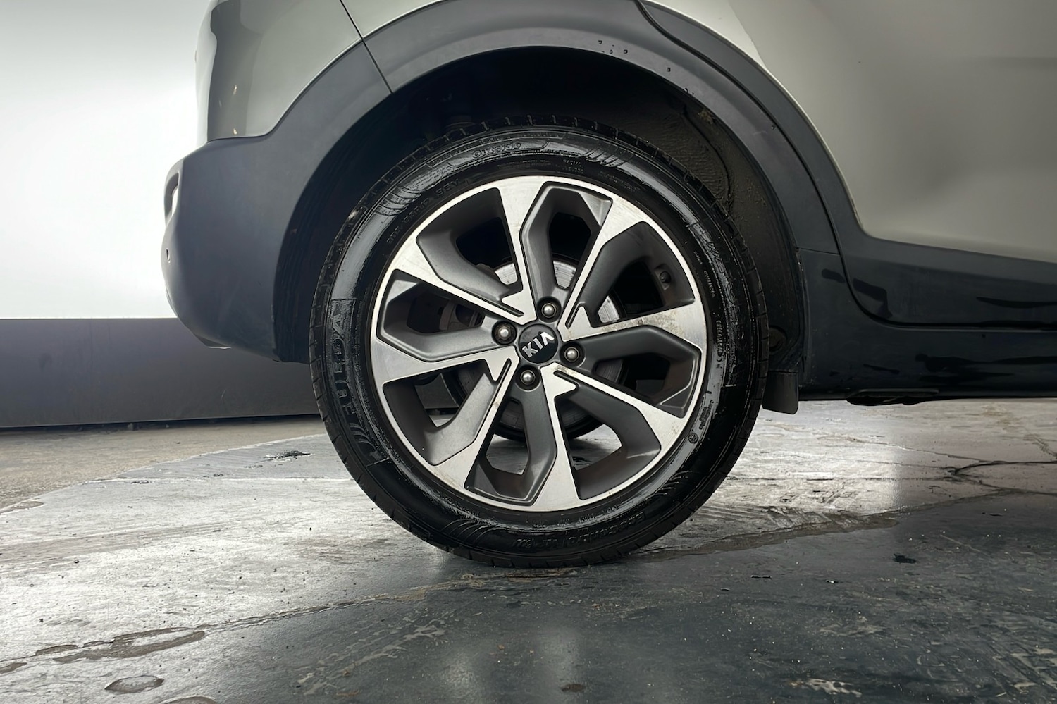 Used Kia Stonic 2018 for sale - 76380282: Photo 8