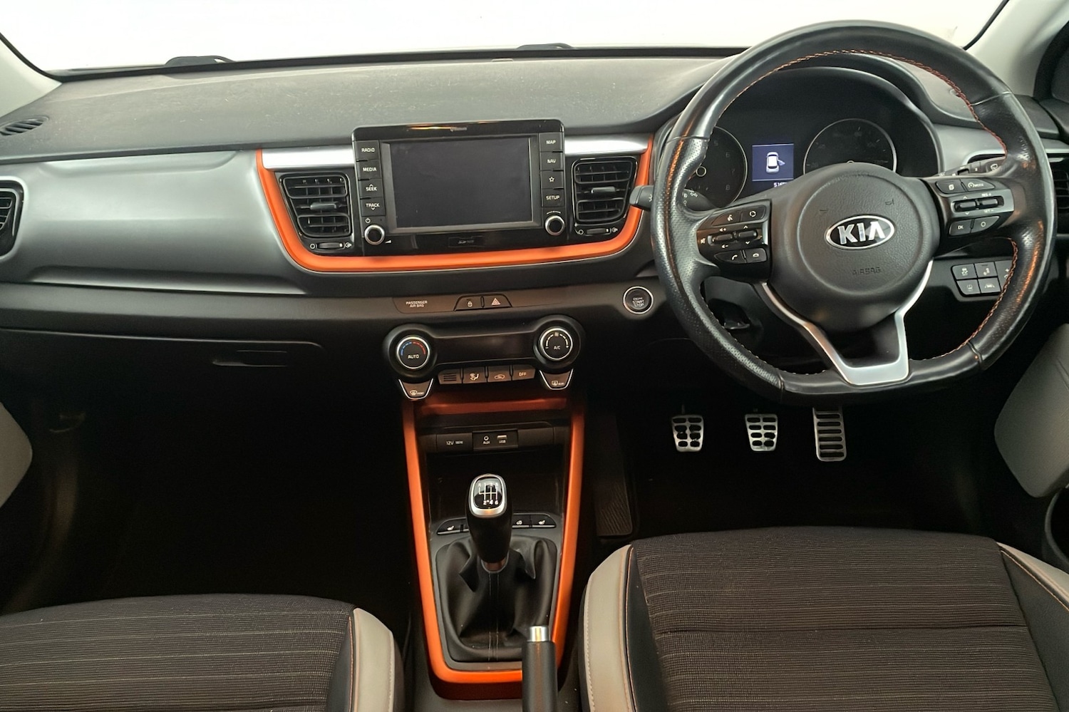 Used Kia Stonic 2018 for sale - 76380282: Photo 9