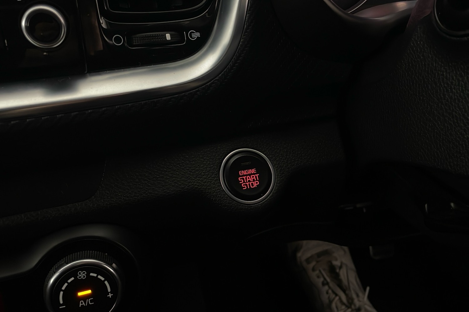 Used Kia Stonic for sale - 77260673: Photo 19