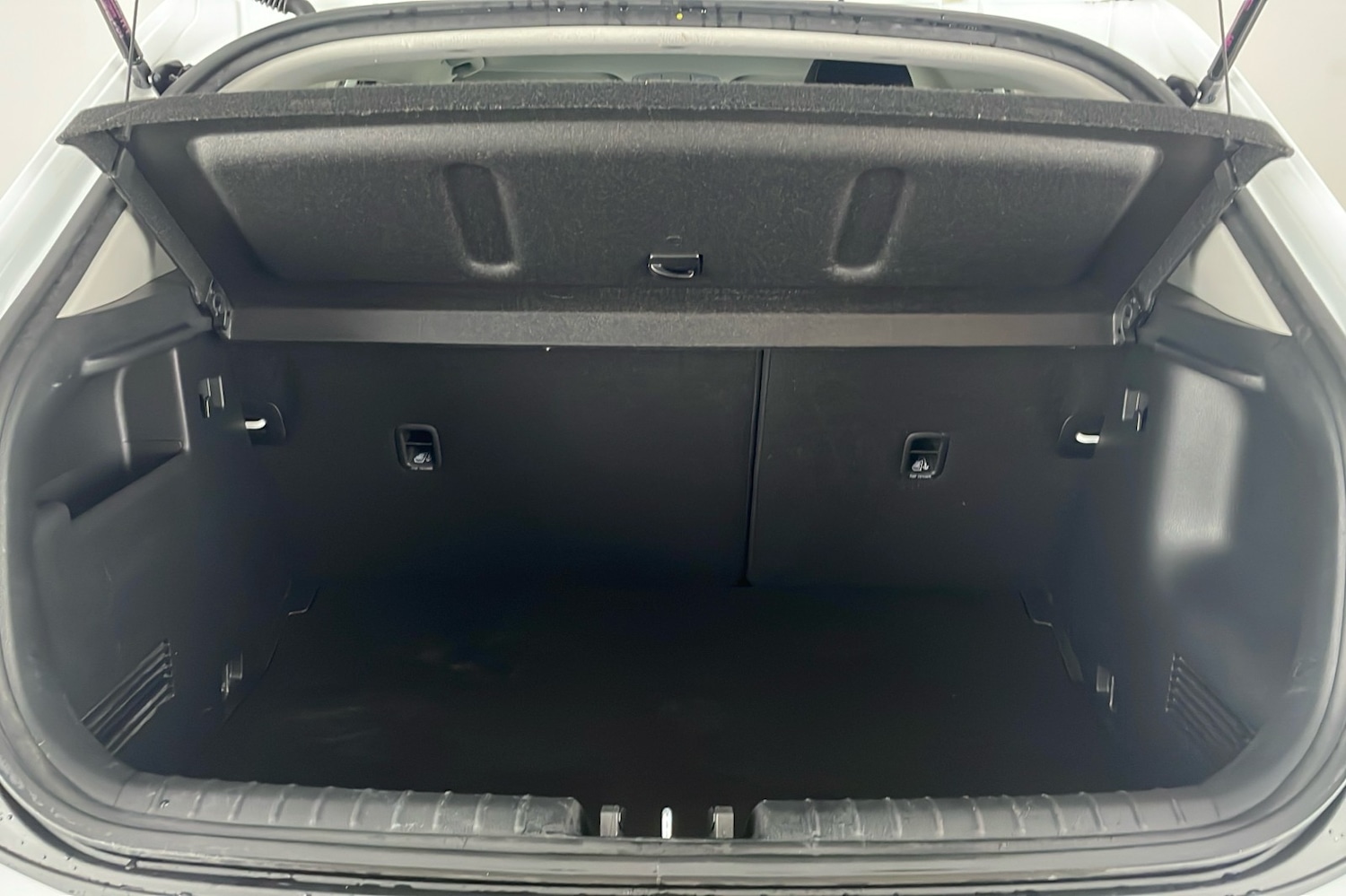 Used Kia Stonic for sale - 77260673: Photo 26