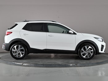 Used Kia Stonic 2023 for sale - 76536479: Photo