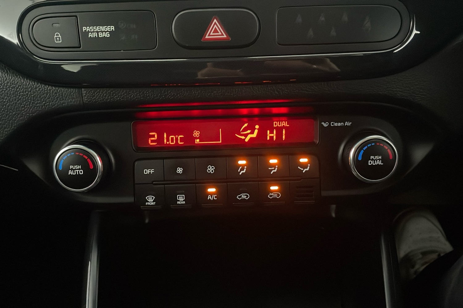 Used Kia Carens 2017 for sale - 77107462: Photo 15