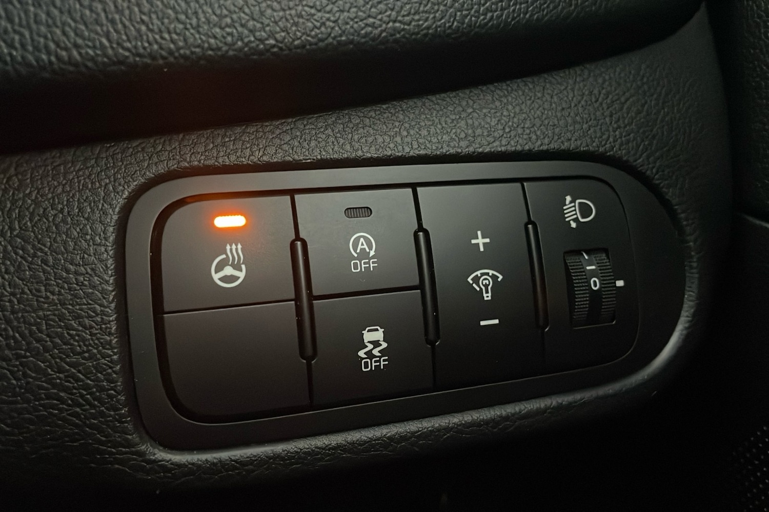 Used Kia Carens 2017 for sale - 77107462: Photo 24