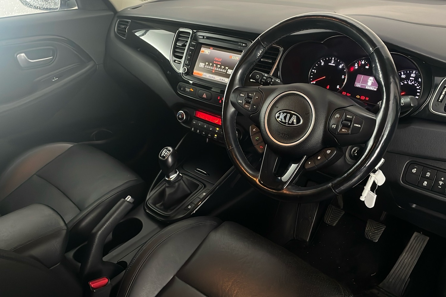 Used Kia Carens 2017 for sale - 76502826: Photo 11