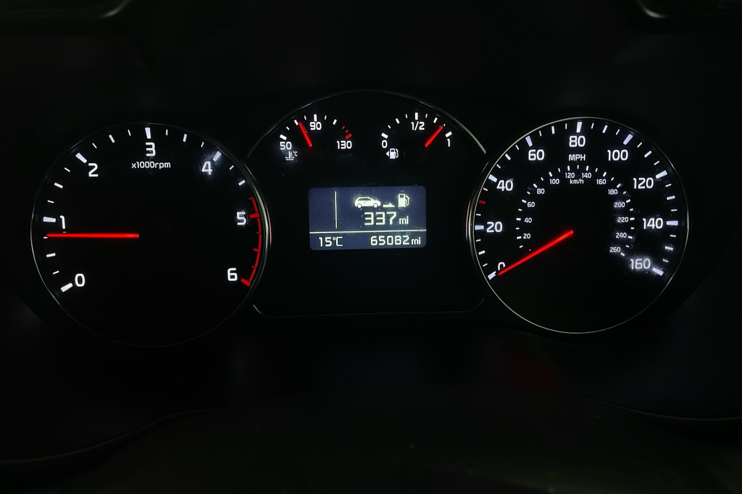 Used Kia Carens 2017 for sale - 76502826: Photo 13