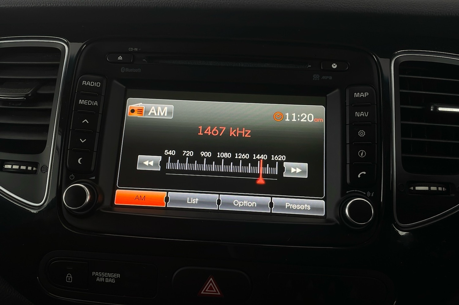 Used Kia Carens 2017 for sale - 76502826: Photo 18