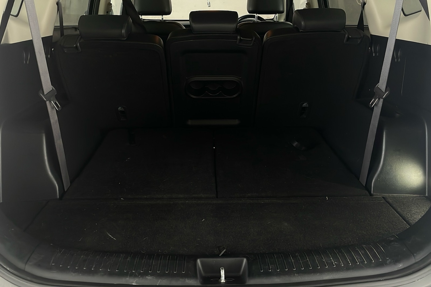 Used Kia Carens 2017 for sale - 76502826: Photo 24