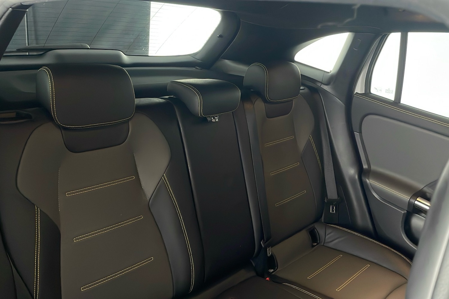 Used Mercedes-Benz GLA 2022 for sale - 76950965: Photo 9