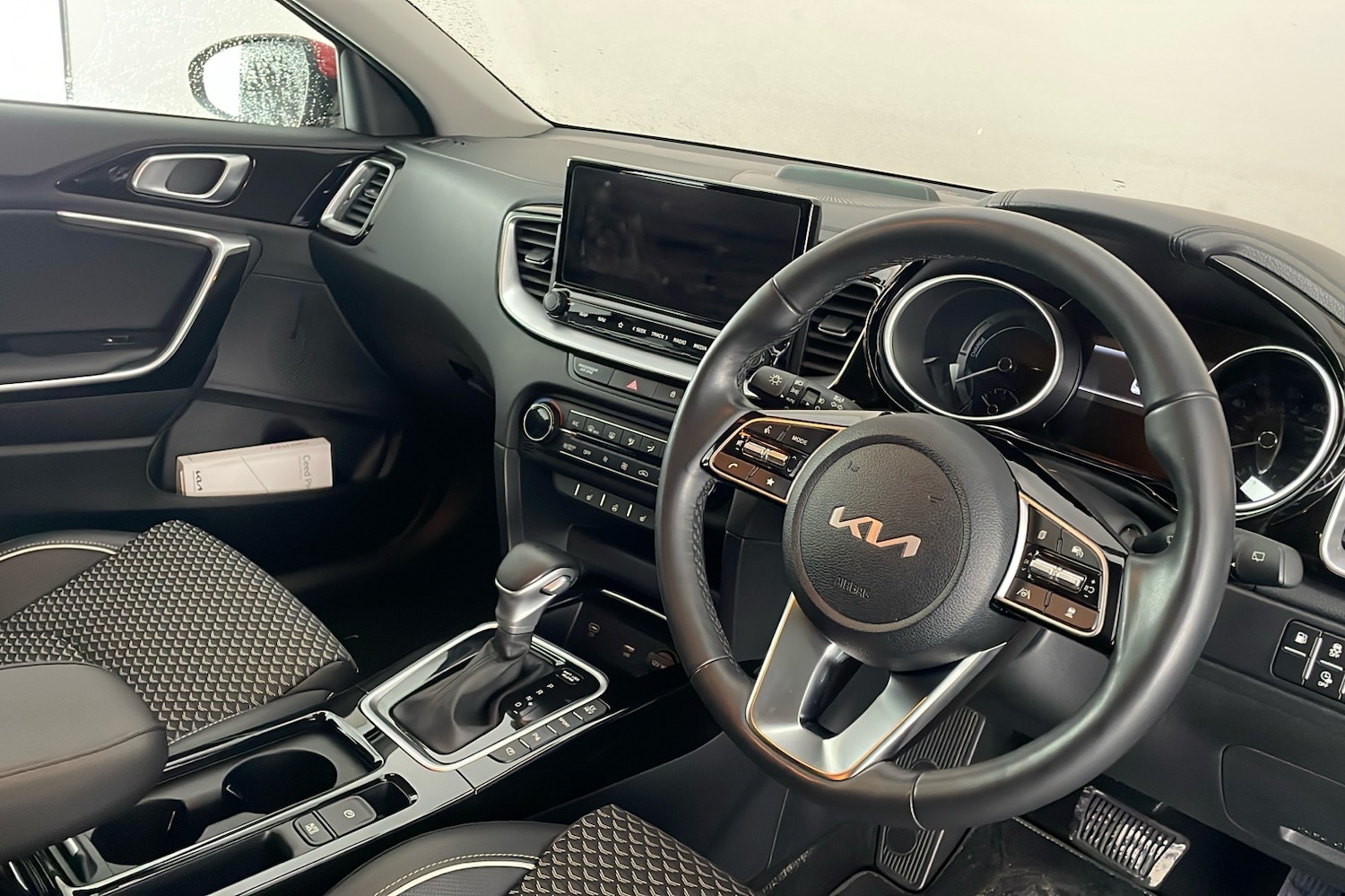 Used Kia XCeed 2023 for sale - 77968328: Photo 11