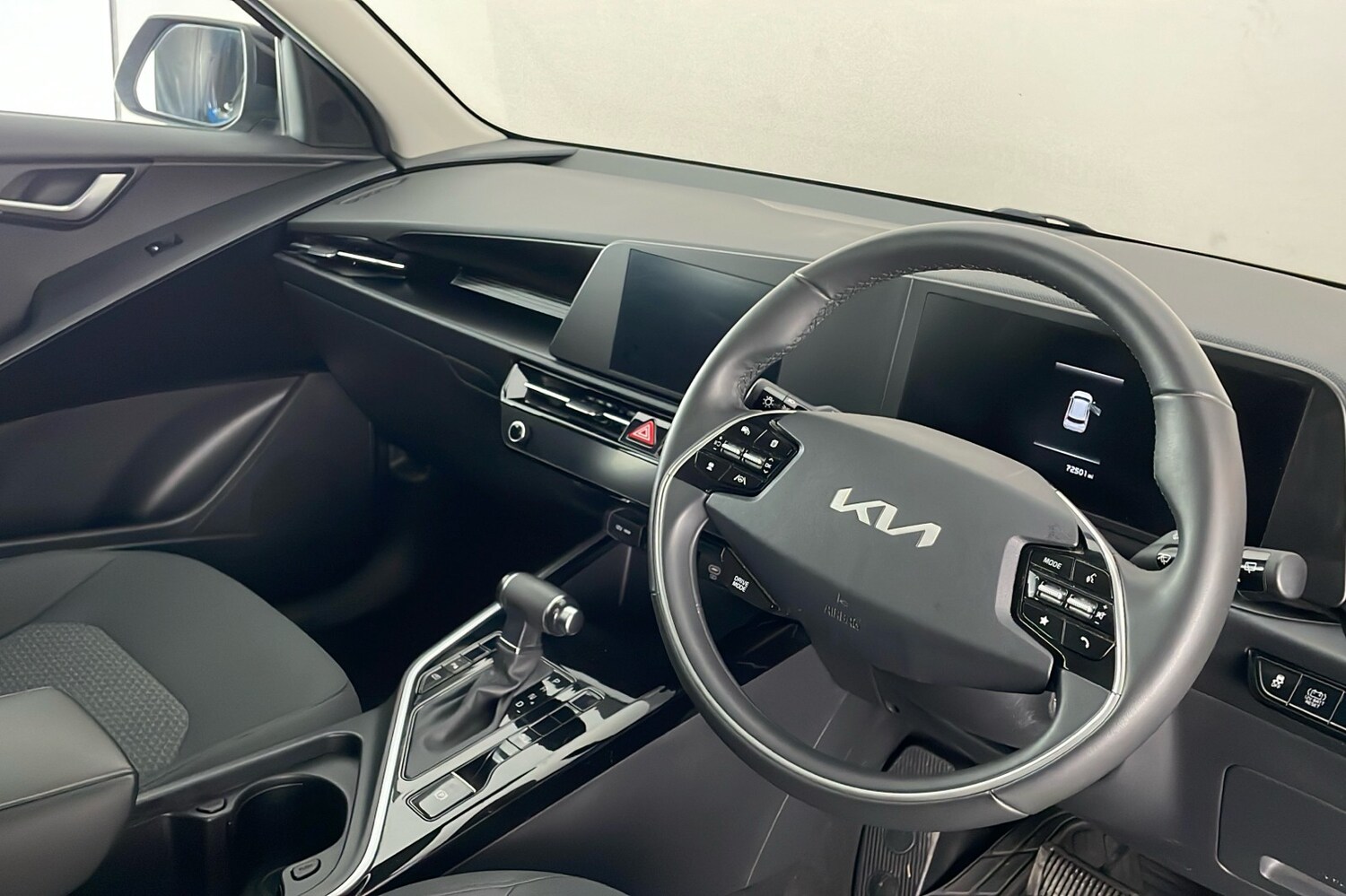 Used Kia Niro 2023 for sale - 77744035: Photo 11