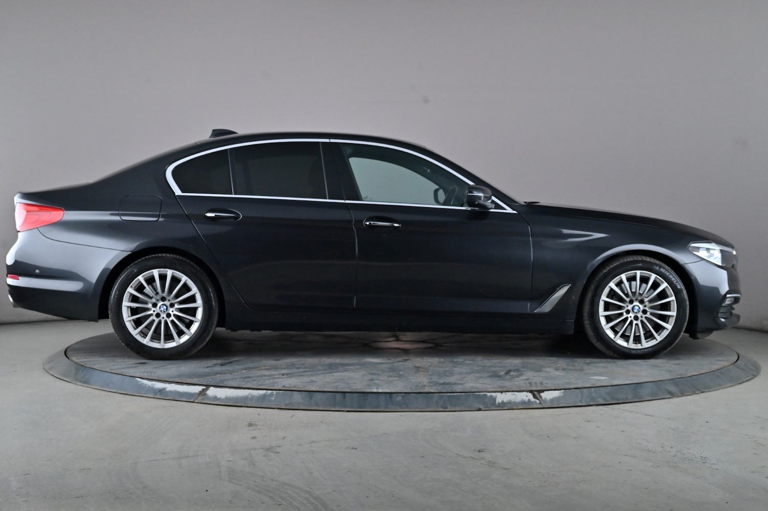 Used BMW 5 Series 2017 for sale - 77681625: Photo 3